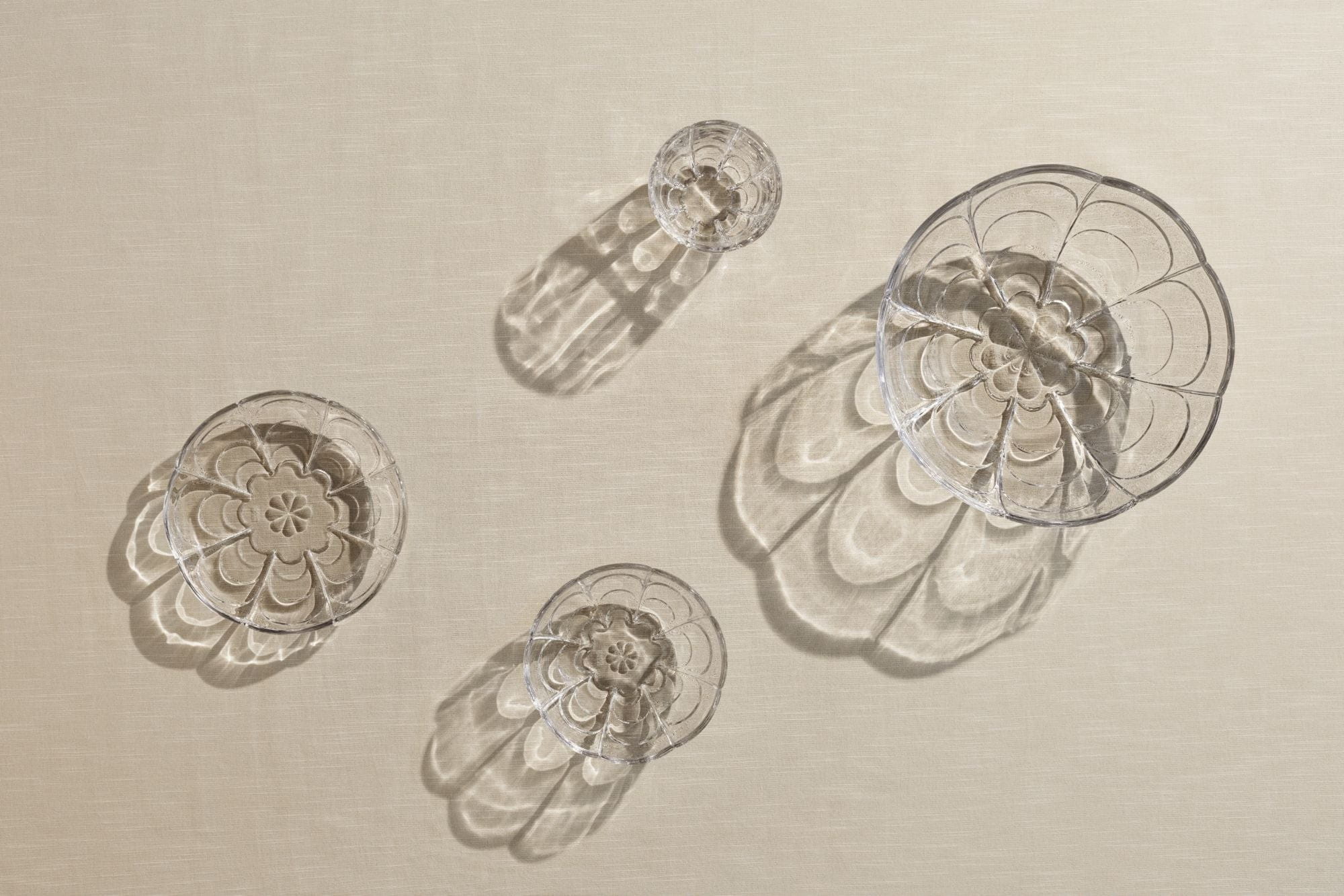 Holmegaard Lily Placas de huevo pequeñas Conjunto de 2 Ø16 cm, transparente