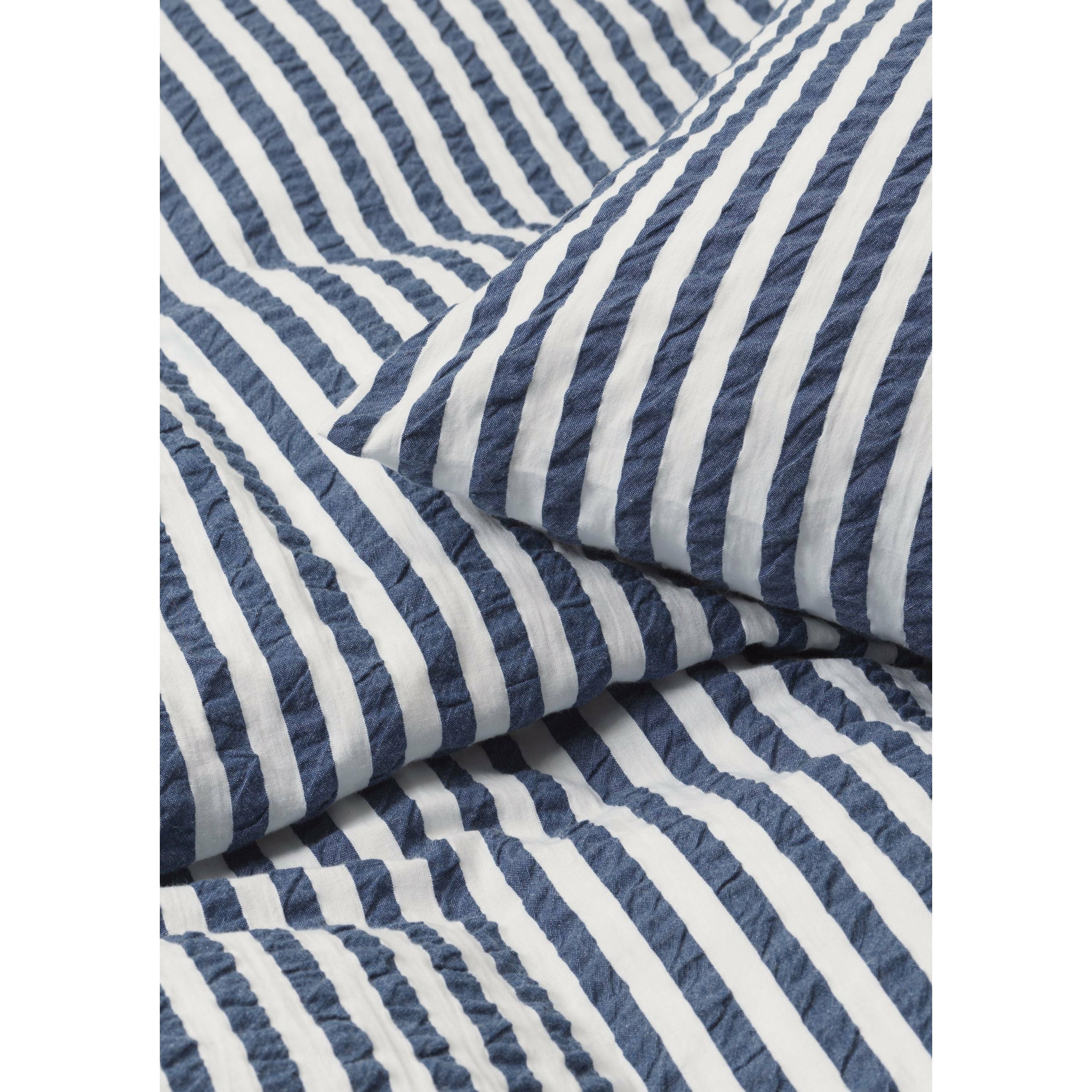 JUNA Bæk y Bølge Lines Bed Linen 200x220 cm, azul oscuro/blanco