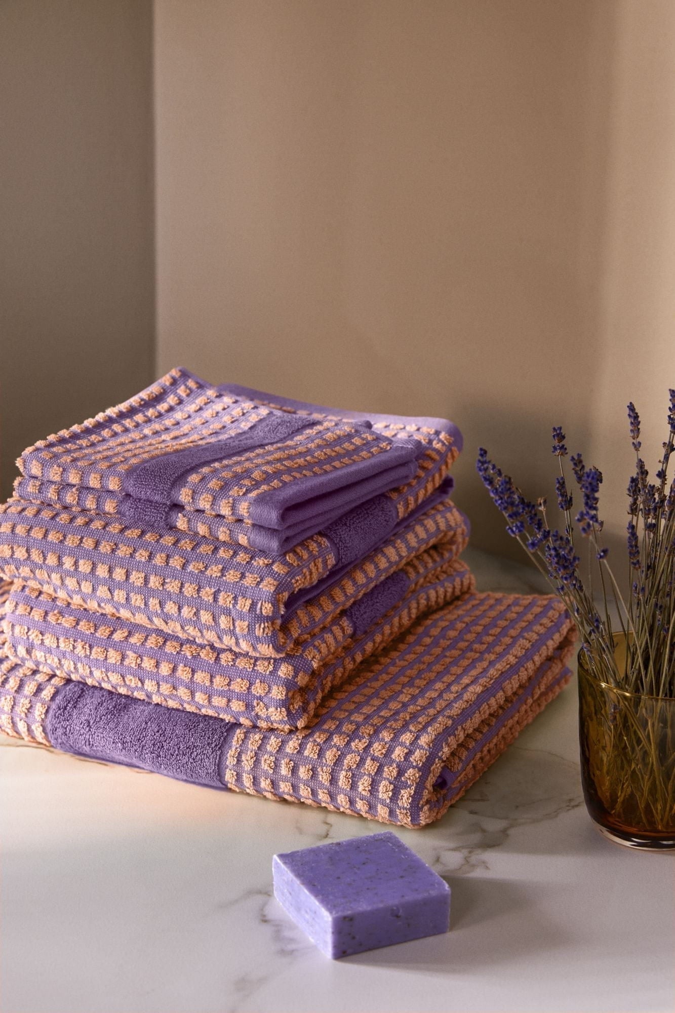 Juna Check Towel 70x140 cm, violet