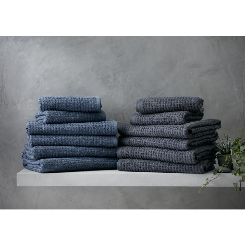 Juna Check Towel Grey escuro, 70x140 cm