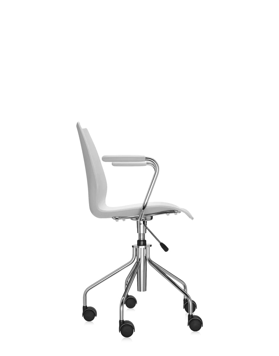 Fauteuil pivotant Kartell Maui, blanc zinc