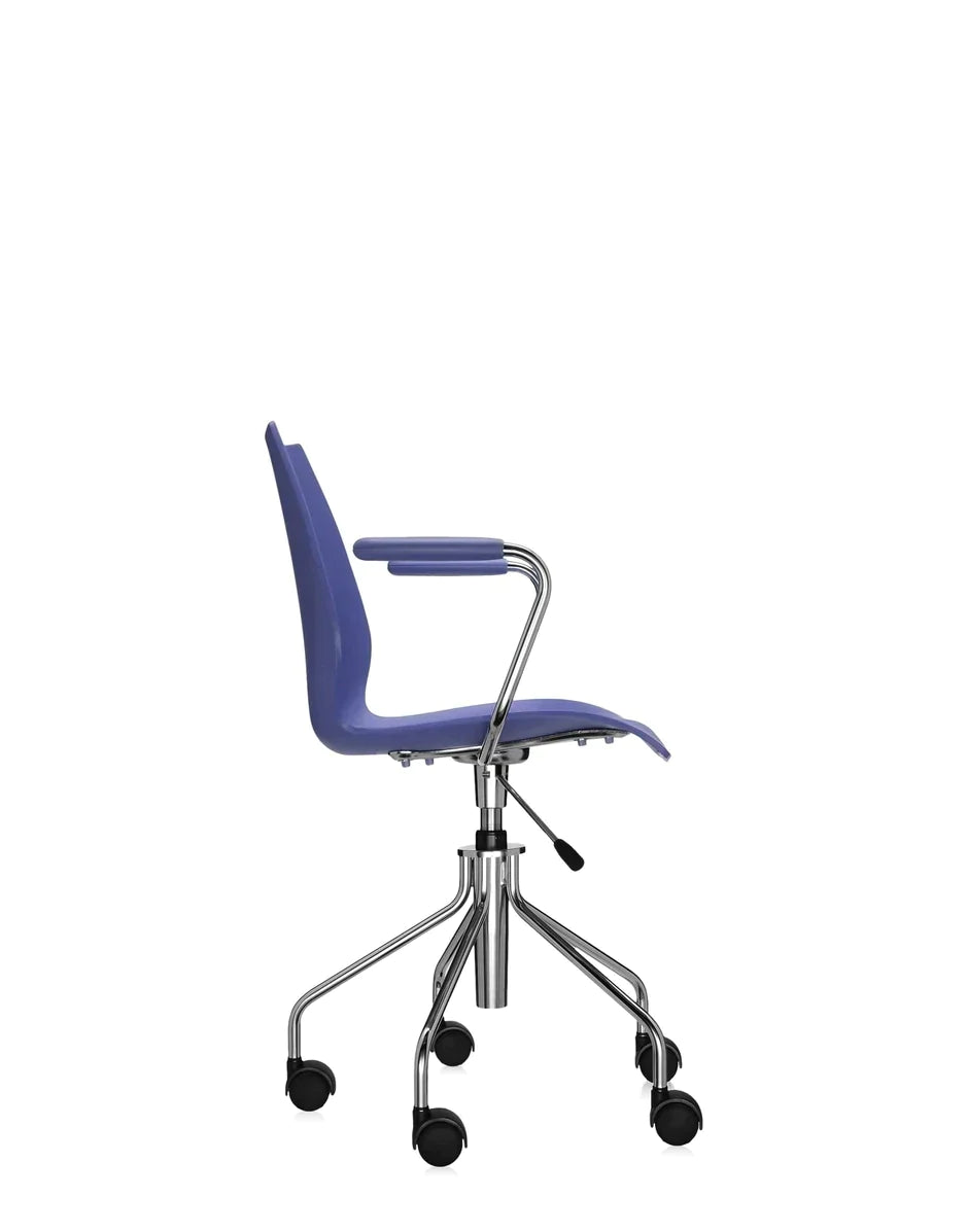 Fauteuil pivotant Kartell Maui, bleu marine