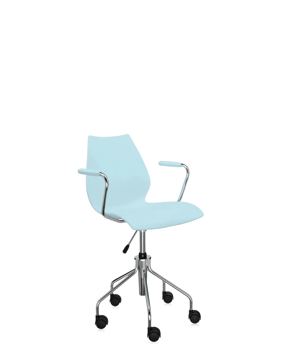 Fauteuil pivotant Kartell Maui, bleu clair