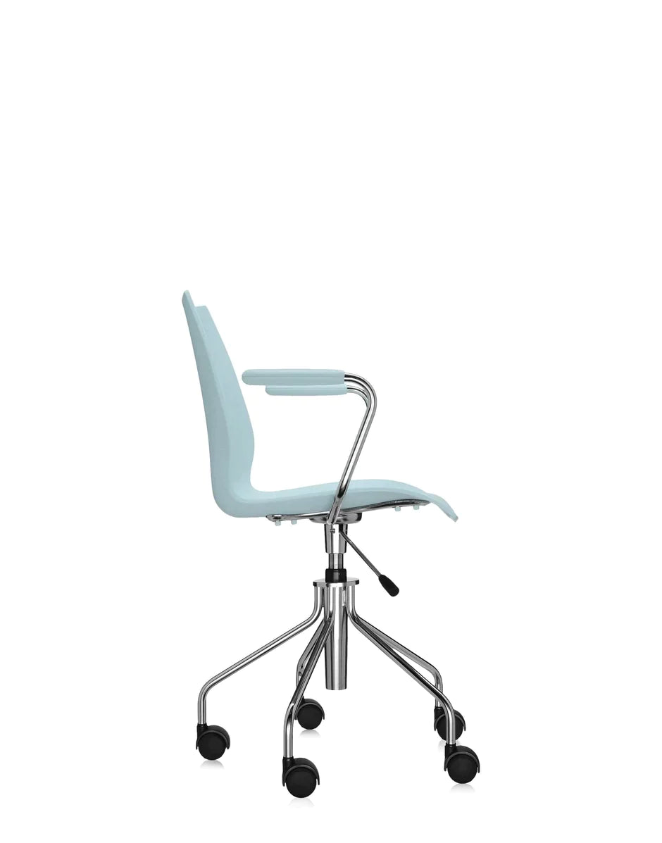 Fauteuil pivotant Kartell Maui, bleu clair