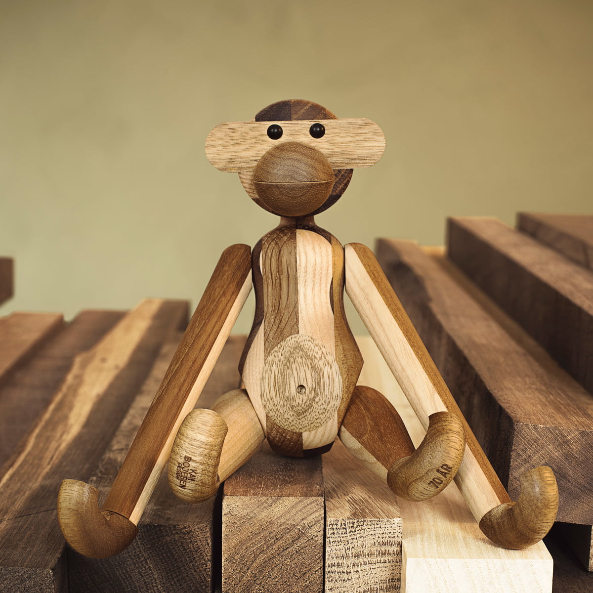 Kay Bojesen Monkey reelaborada de madera mixta, mini