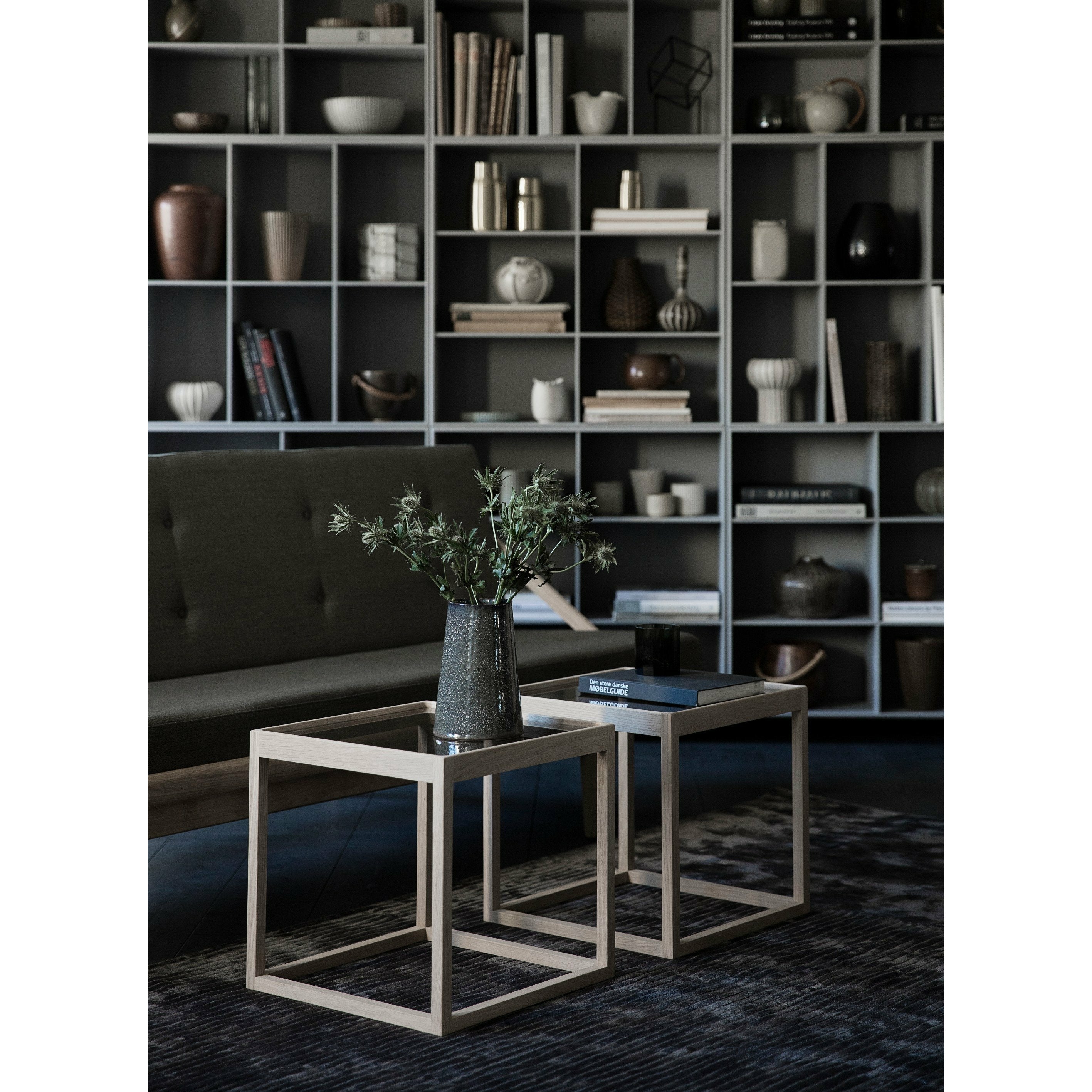 Table d'appoint Klassik Studio Kø Cube Chêne noir, verre fumé