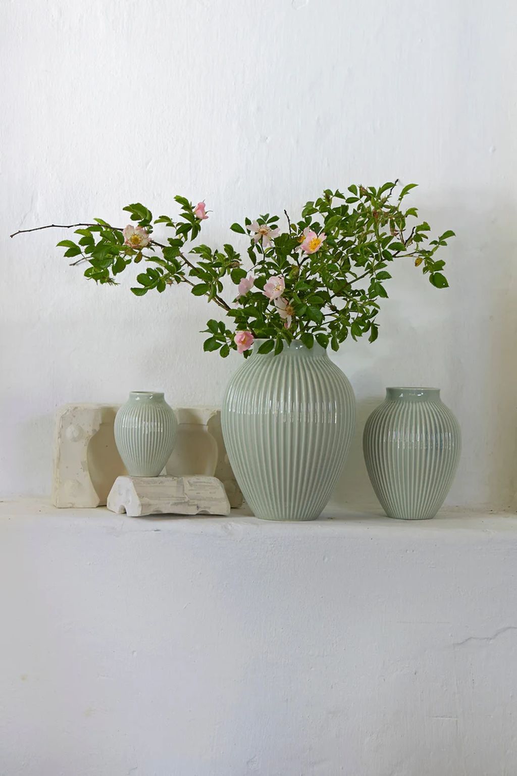 Knabstrup -Keramik -Vase mit Grooves H 12,5 cm, Minzgrün