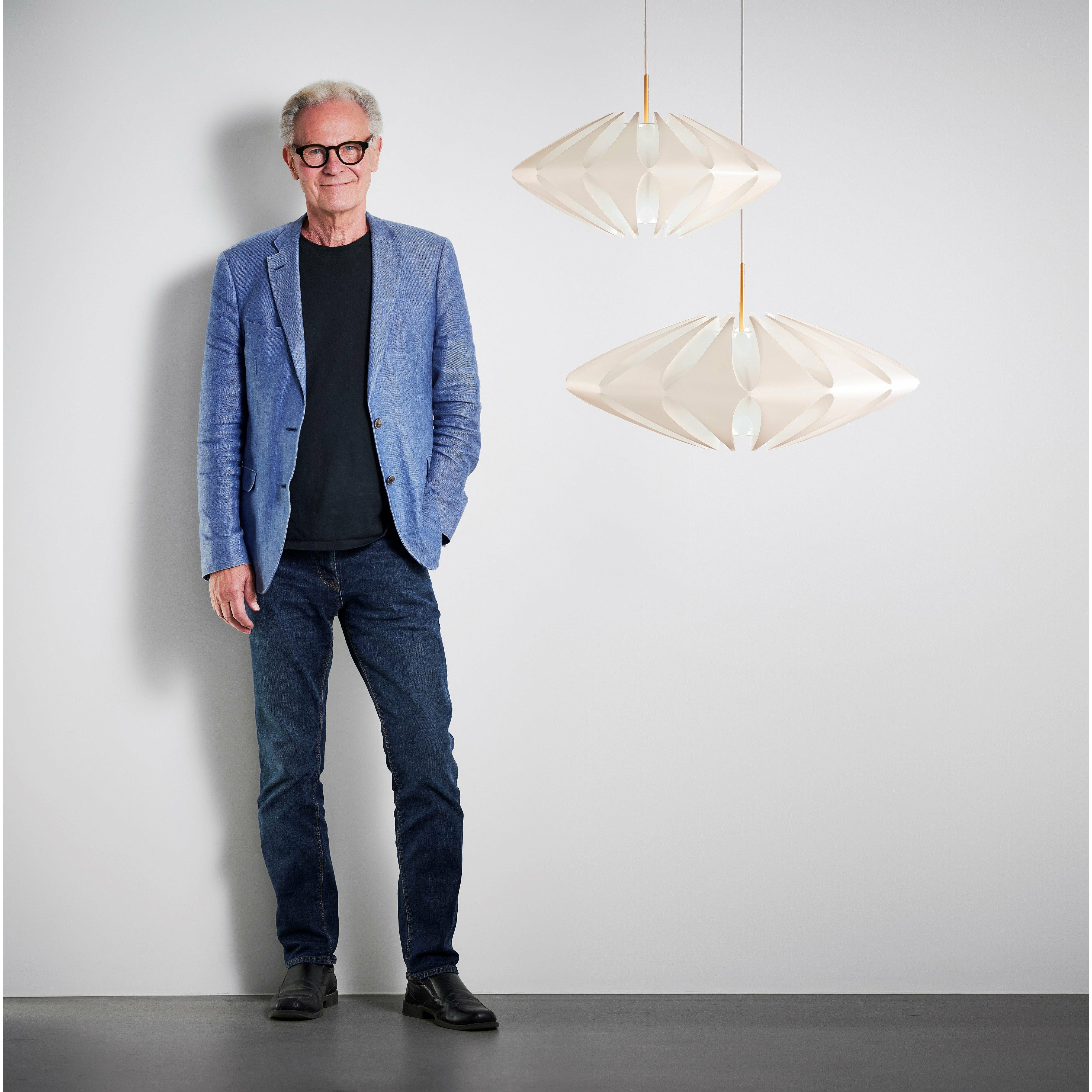 Le Klint Galaxy Suspension Lamp med mässingsupphängning, Ø50 cm