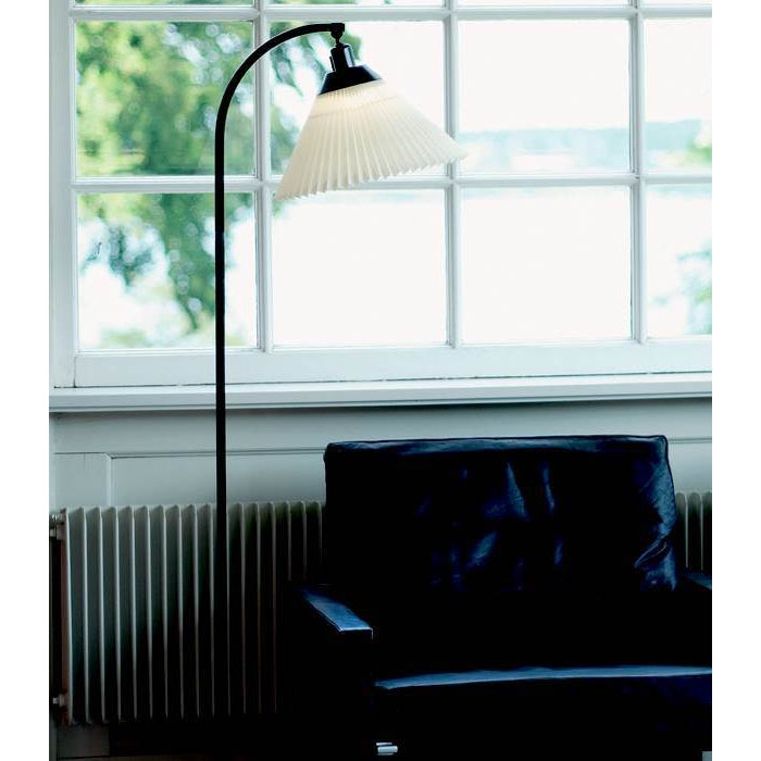Le Klint lampskärm 12 inkl. Holder 19 x32 cm, svart