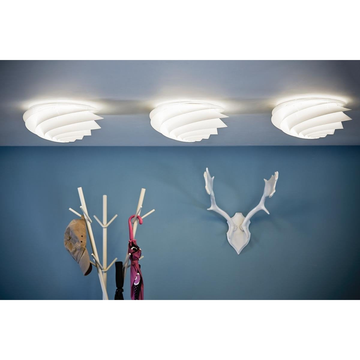 Le Klint Swirl Wall/loftslampe, hvid Ø 75 cm