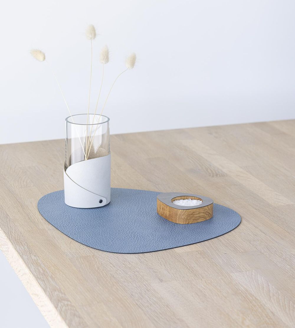 Lind ADN Curve Placemat Hippo Leather M, bleu clair