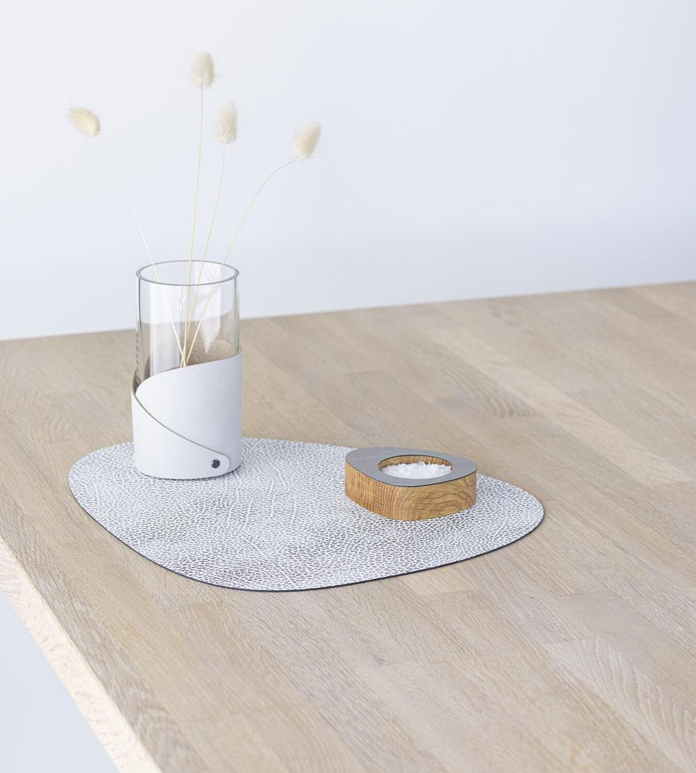 Lind Dna Curve Placemat Hippo Leather M, White Grey