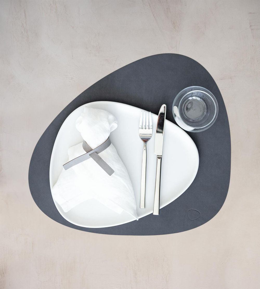 Lind ADN Curve Placemat Nupo Leather L, anthracite