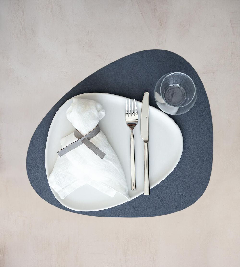 Lind ADN Curve Placemat Nupo Leather L, brun foncé