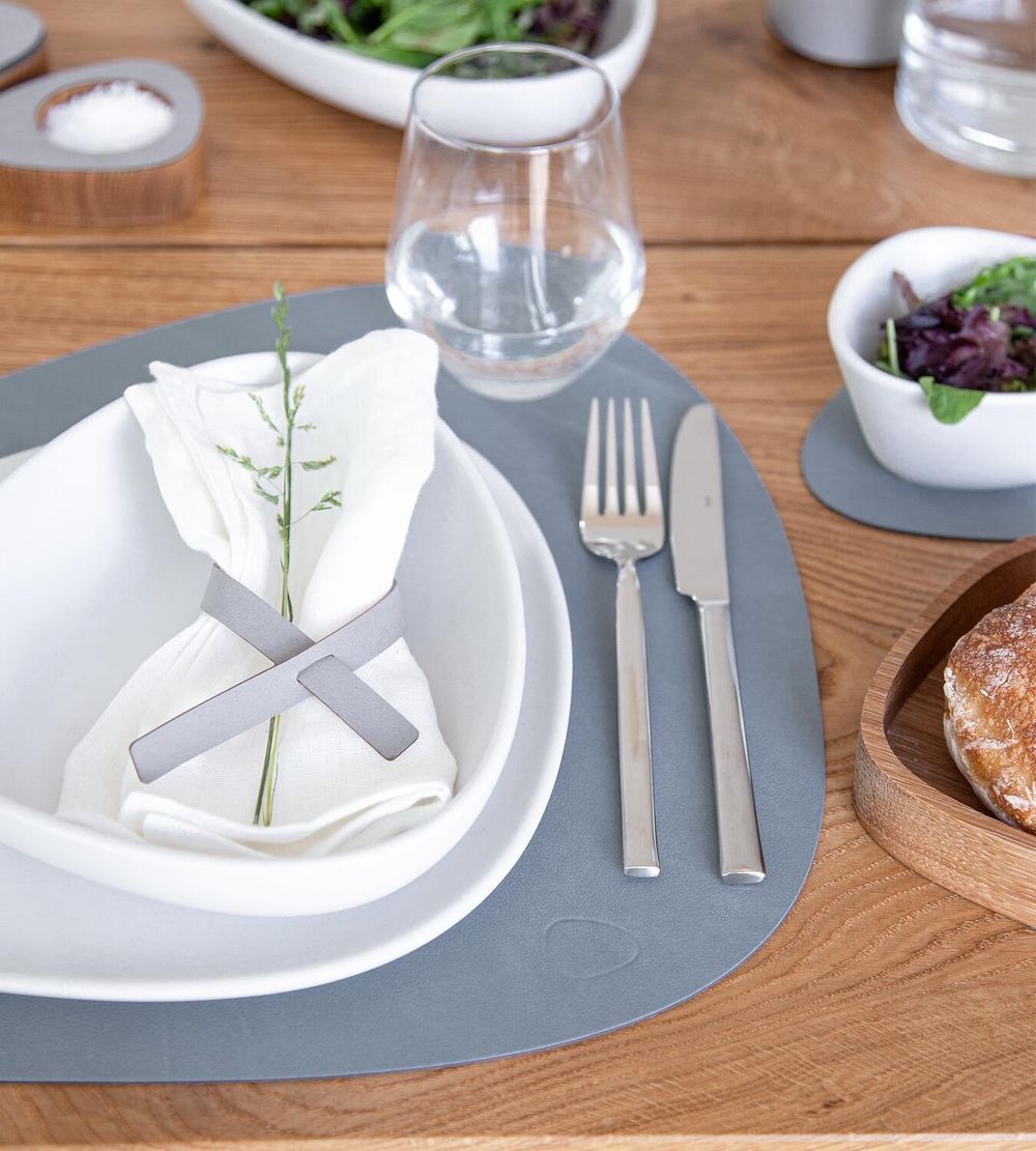 Lind ADN Curve Placemat Nupo Leather L, bleu clair