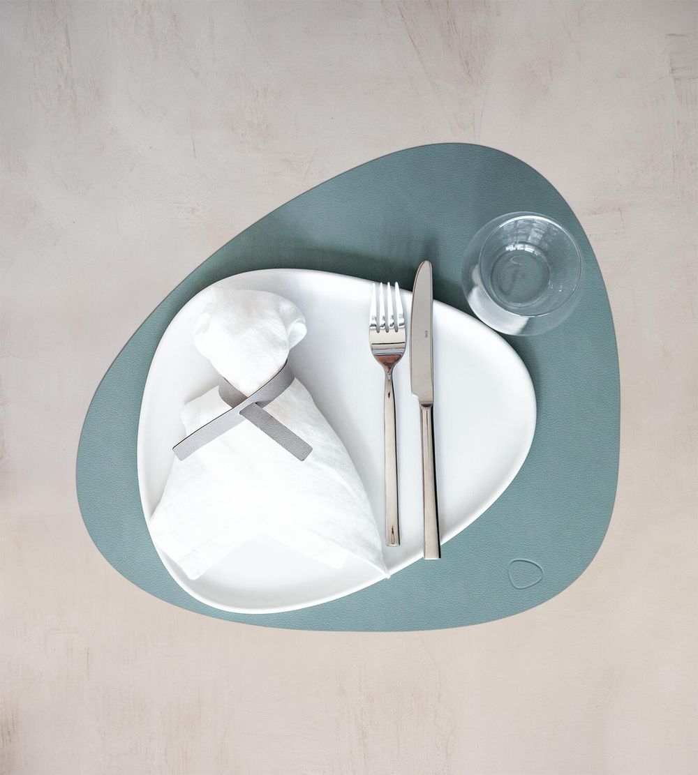 Lind ADN Curve Placemat Nupo Leather L, Green pastel