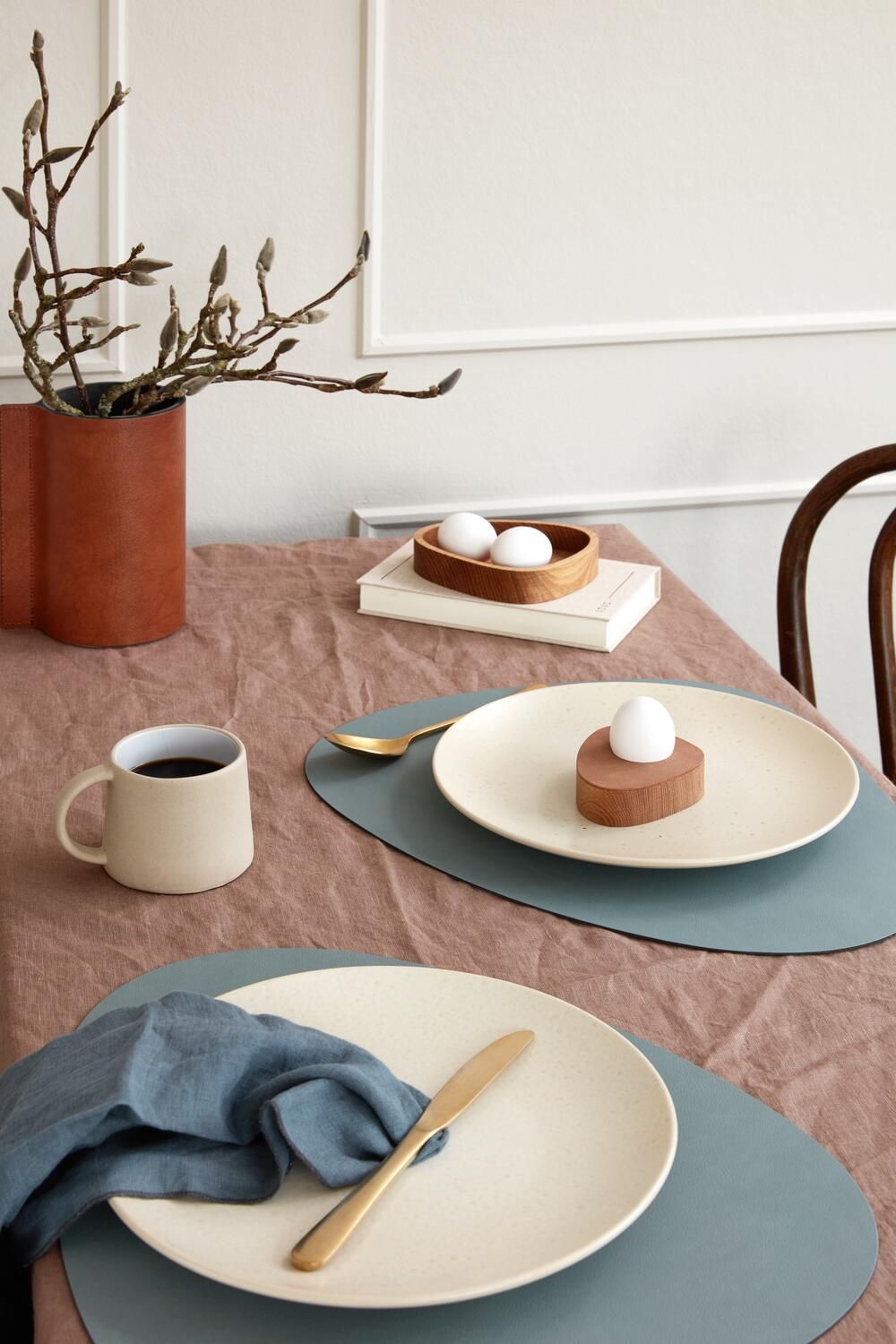 Lind ADN Curve Placemat Nupo Leather L, Green pastel