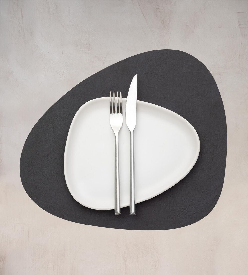 Lind ADN Curve Placemat Nupo Leather M, noir