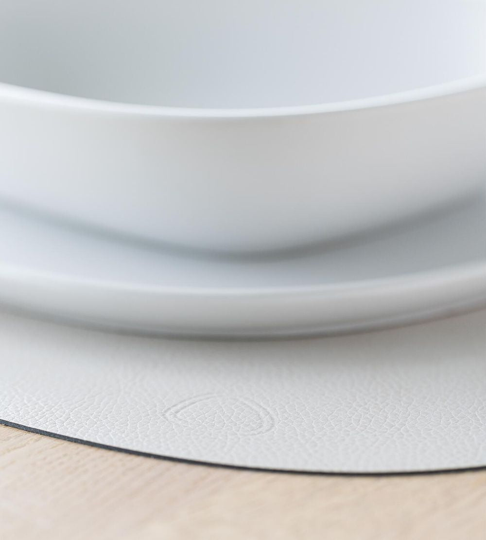 Lind DNA -Kurve placemat Serene Leder L, Creme