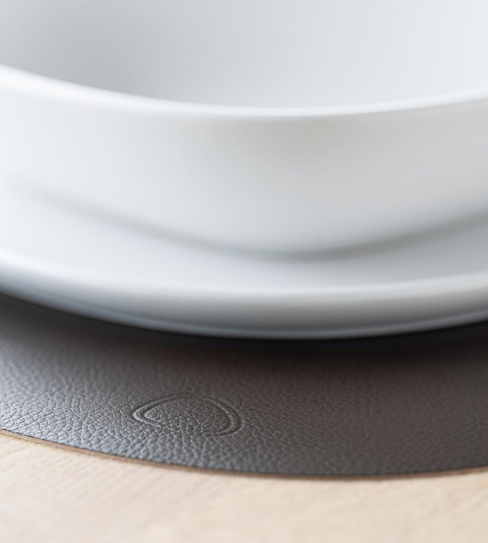 Lind DNA -Kurve placemat Serene Leder L, Ha Sel