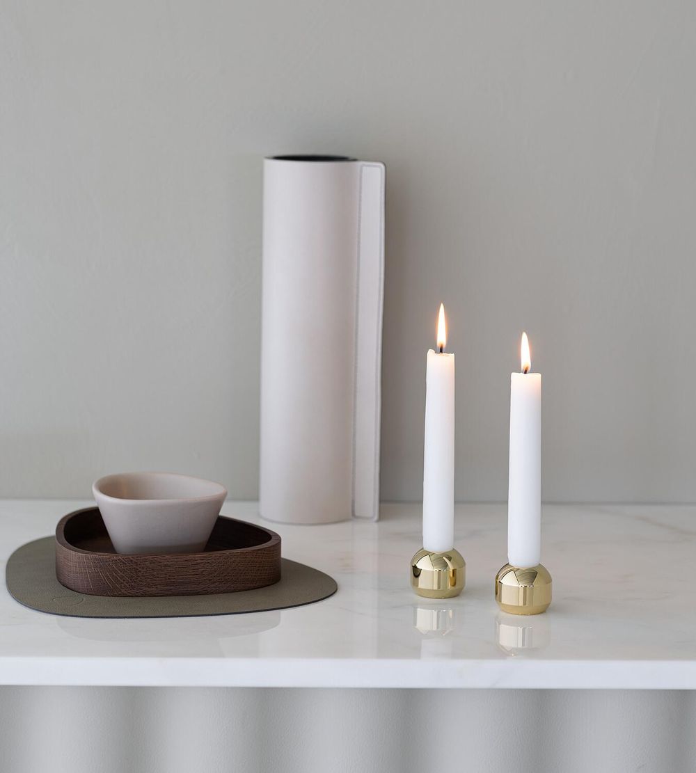 Lind DNA Silhouette 34 Candle Holder Set på 2, guld