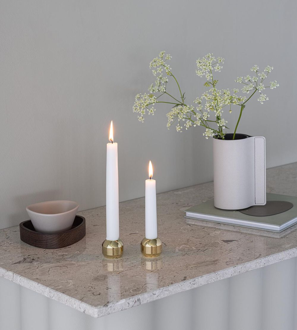 Lind DNA Silhouette 34 Candle Holder Set på 2, guld