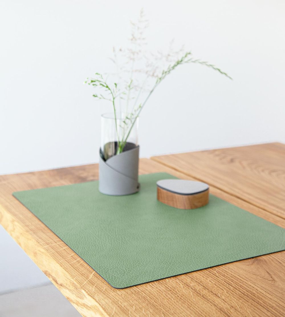 Lind DNA Square Placemat Hippo Leather L, Forest Green