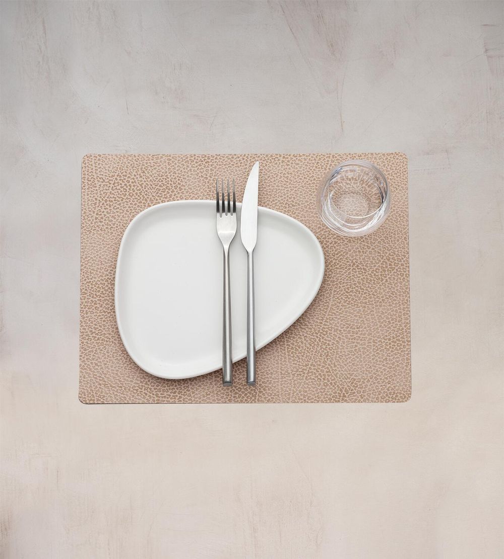 Lind DNA Square Placemat Hippo Leather M, sable