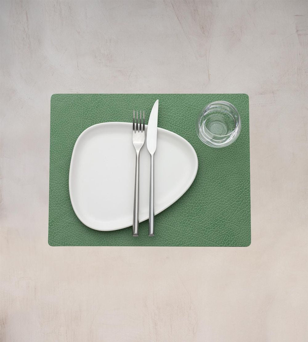 Lind DNA Square Placemat Hippo Leder M, Waldgrün