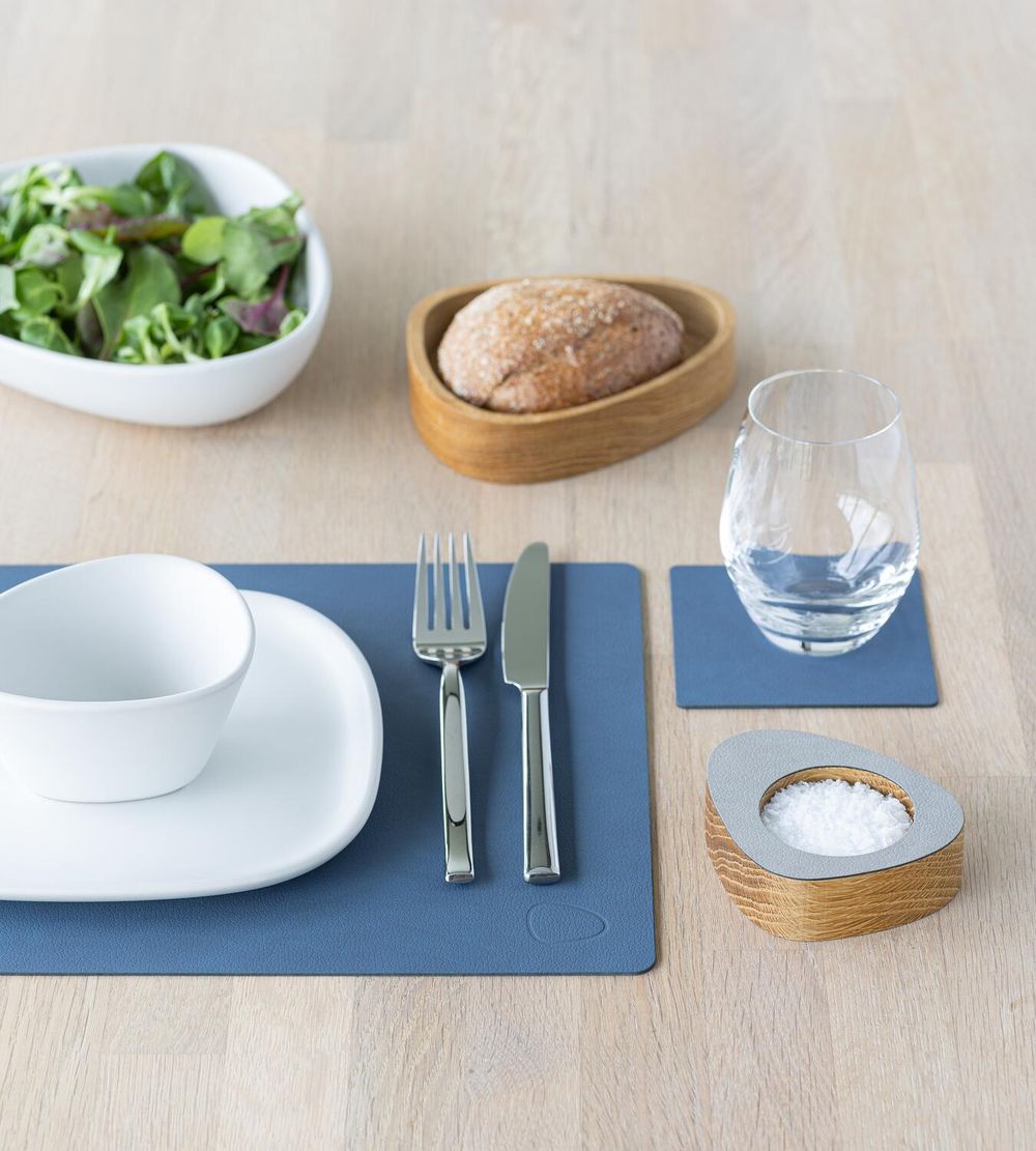 Lind DNA Square Placemat Nupo Leather M, bleu foncé