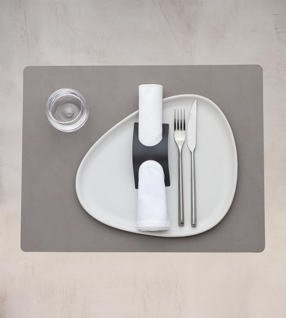 Lind DNA Square Placemat Serene Leder L, Aschegrau