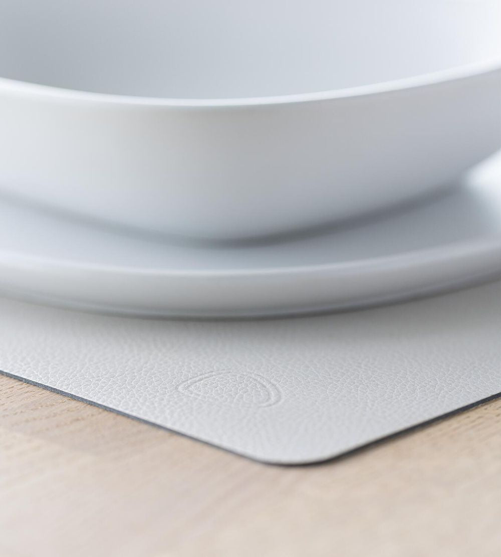 Lind DNA Square Placemat Serene Leder L, Creme