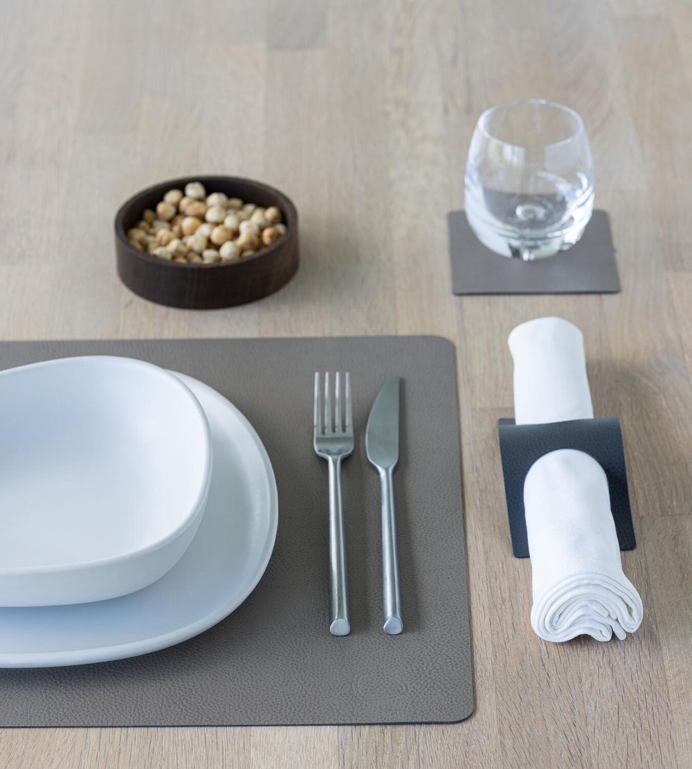 Lind DNA Square Placemat Serene Leder L, Grau