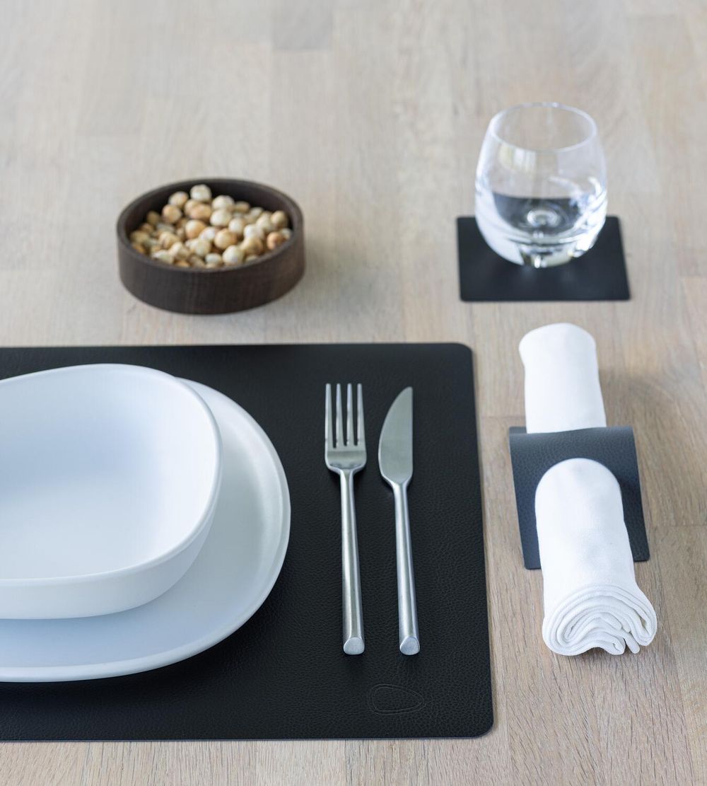 Lind DNA Square Placemat Serene Leather L, Black