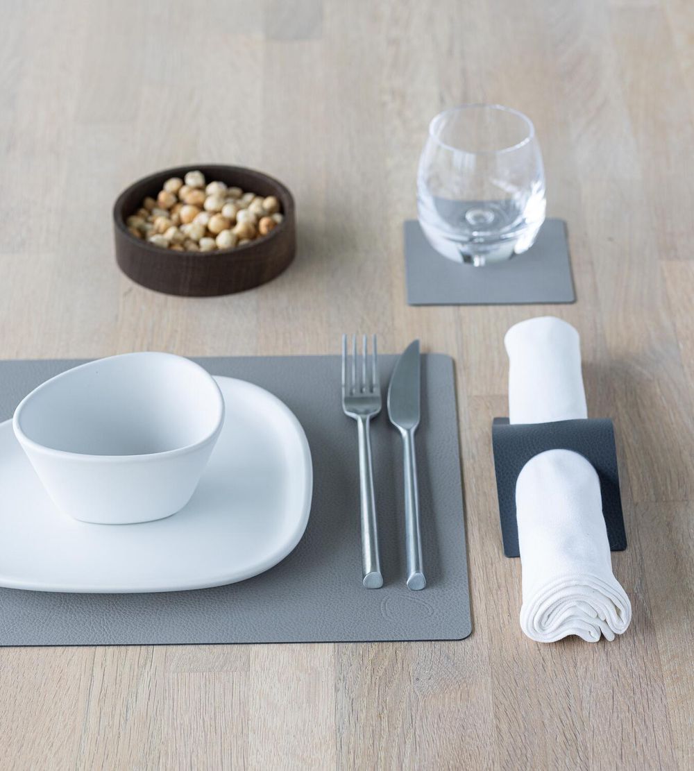 Lind DNA Square Placemat Serene Leather M, Ash Gray