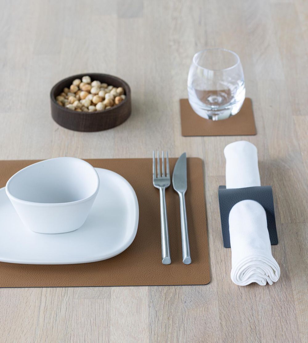 Lind DNA Square Placemat Serene Leather M, Natural