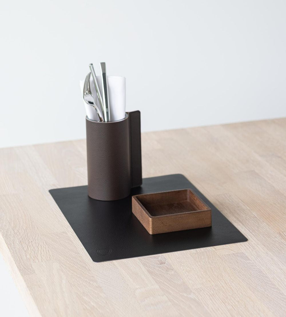 Lind DNA Square Placemat Cuir Seree M, noir