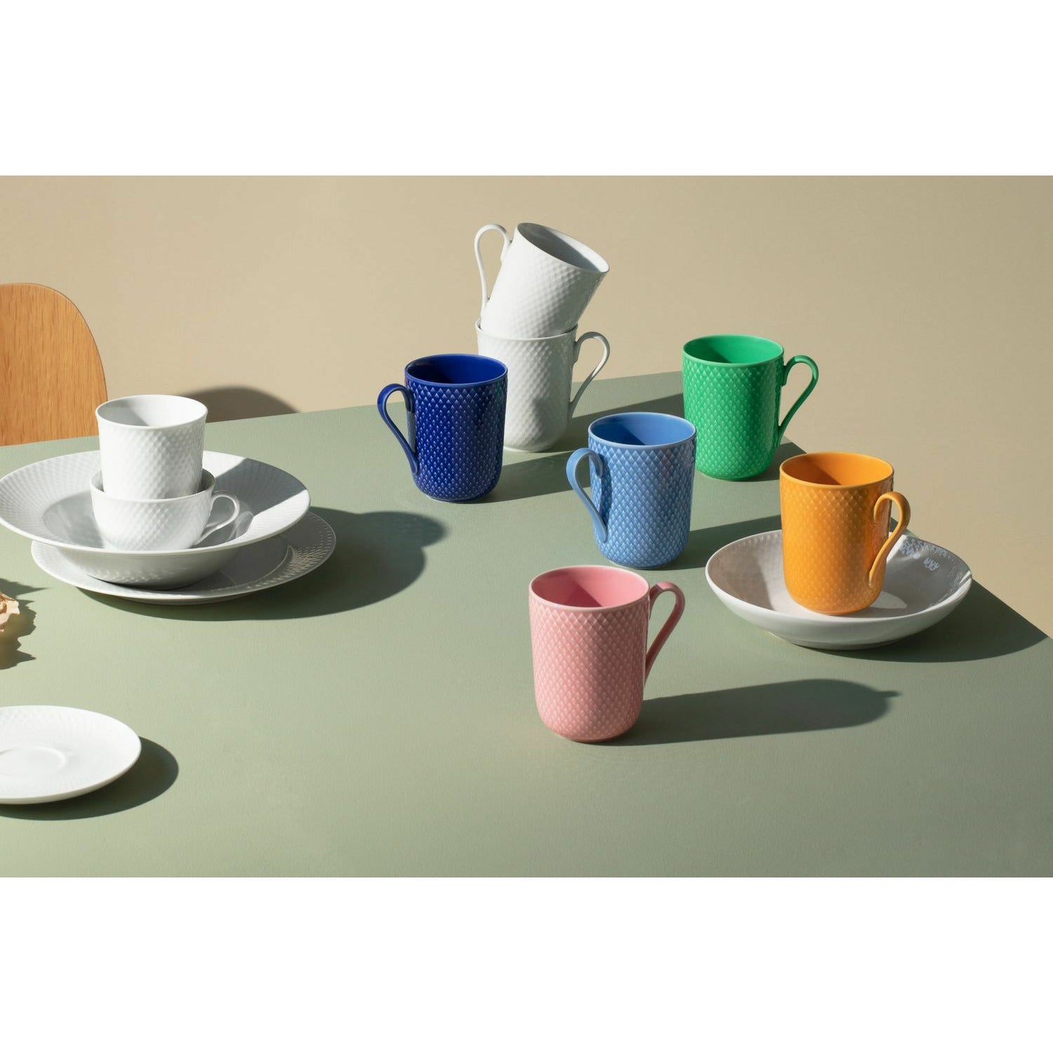 Taza de color de Lyngby Porcelæn Rhombe con mango, azul