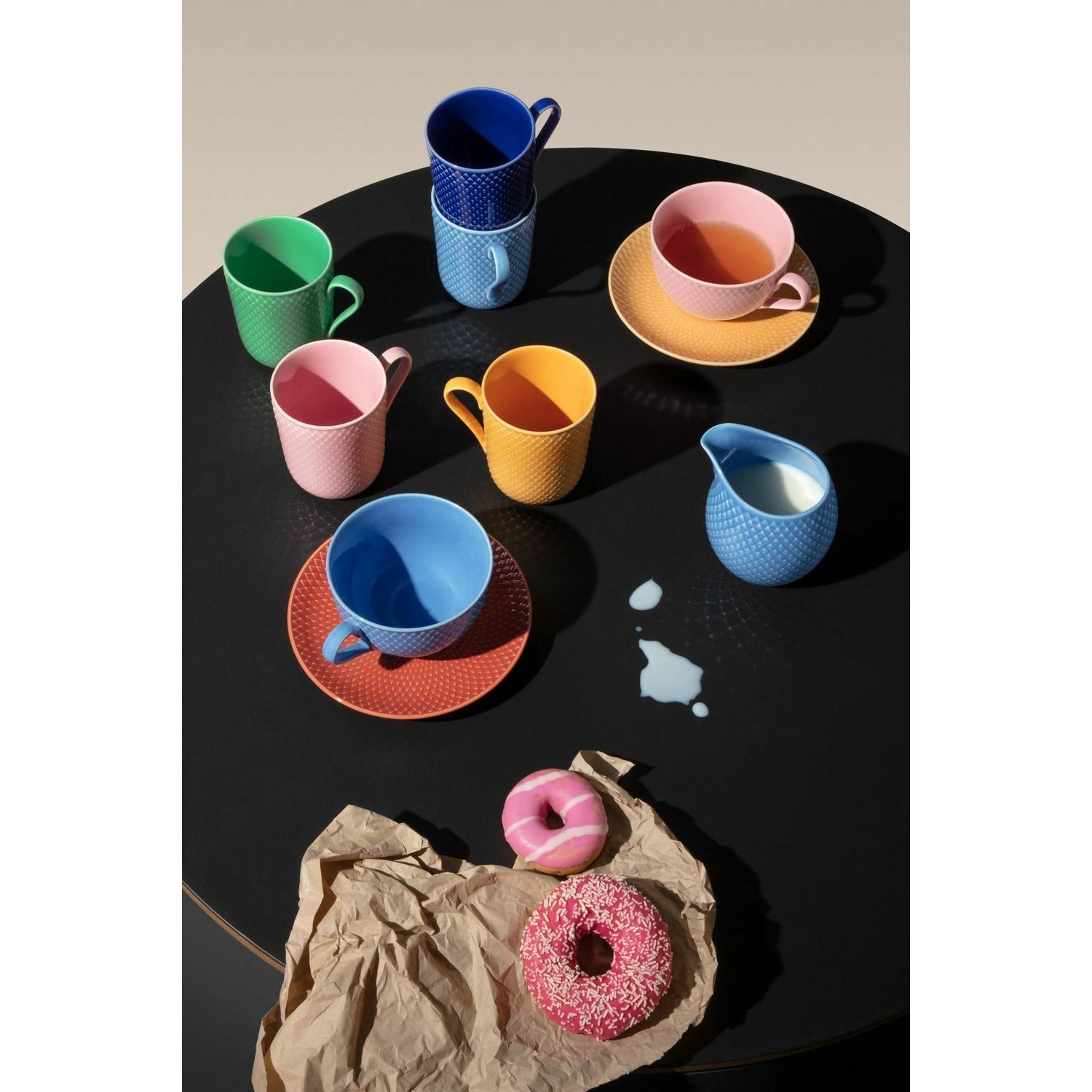 Taza de color de Lyngby Porcelæn Rhombe con mango, rosa