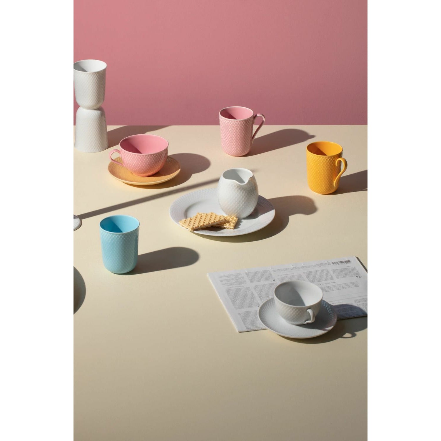 Lyngby Porcelæn Rhombe färgmugg med handtag, rosa