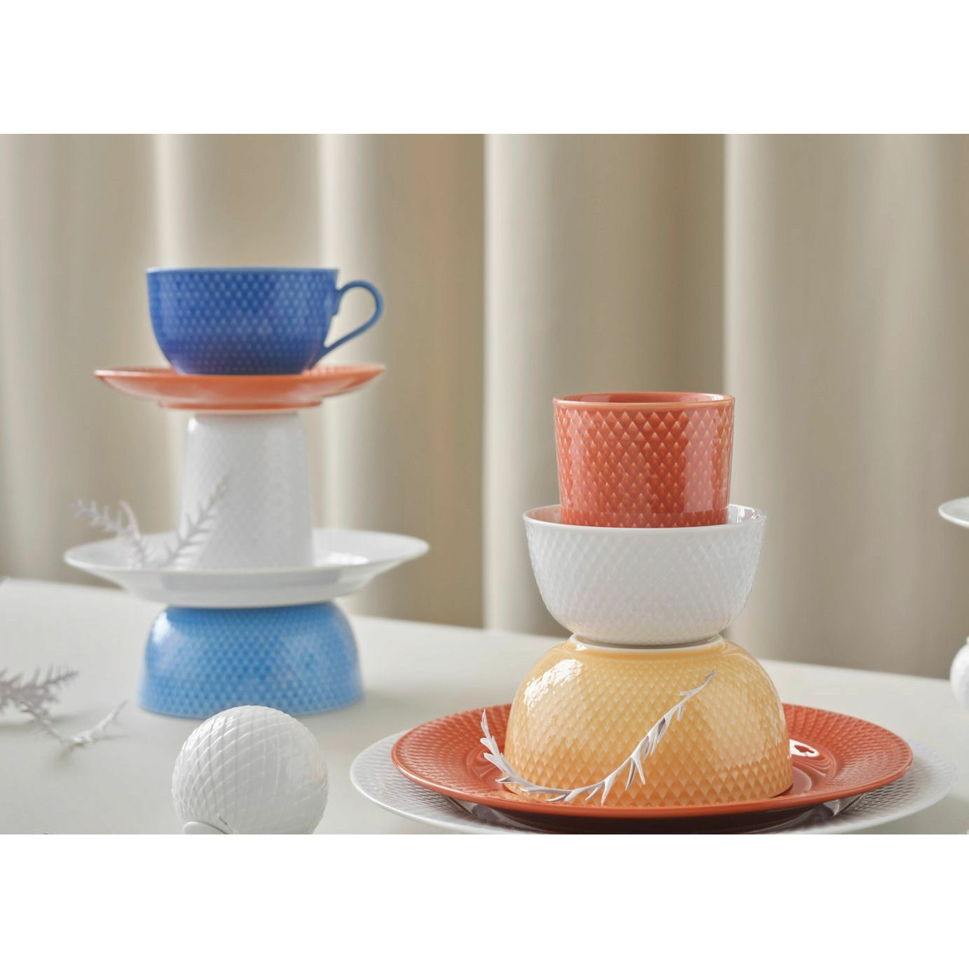 Lyngby Porcelæn Rhombe Color Tea tasse avec soucoupe, bleu / terre cuite