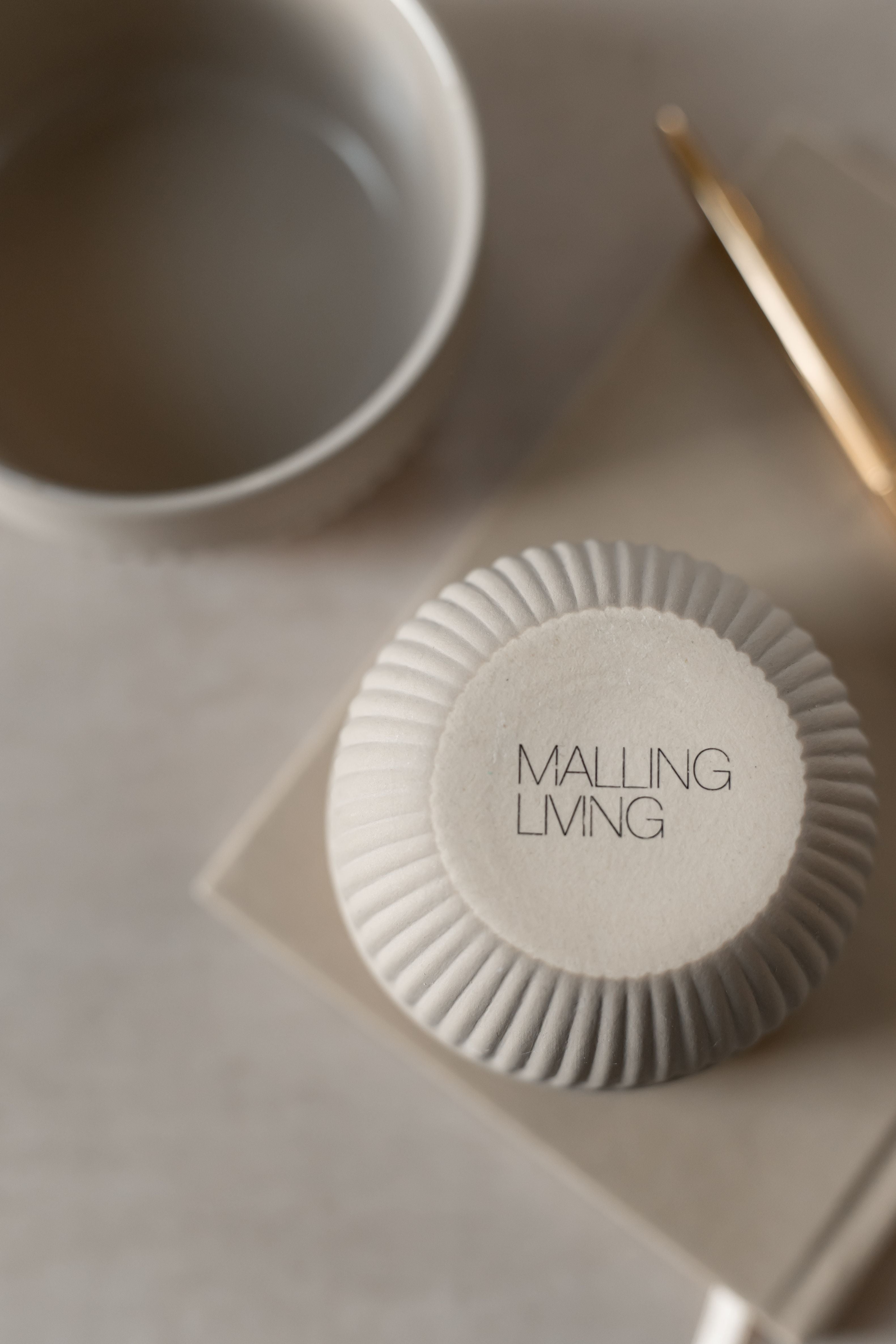 Malling Taza de raíz viviente pequeña, crema blanca