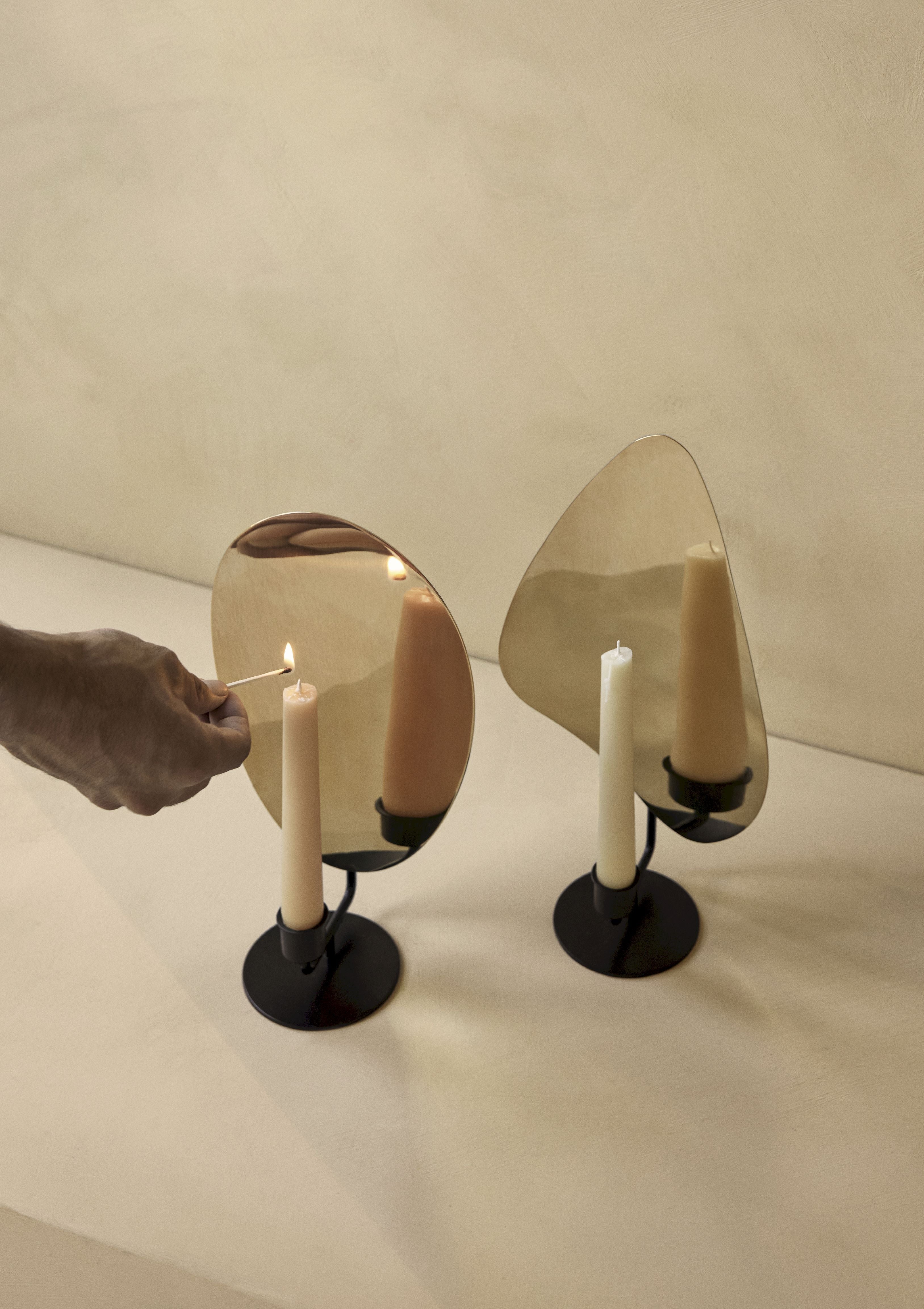 Audo Copenhagen Flambeau Table Candle Holder 34 cm, bronzed messing/grå