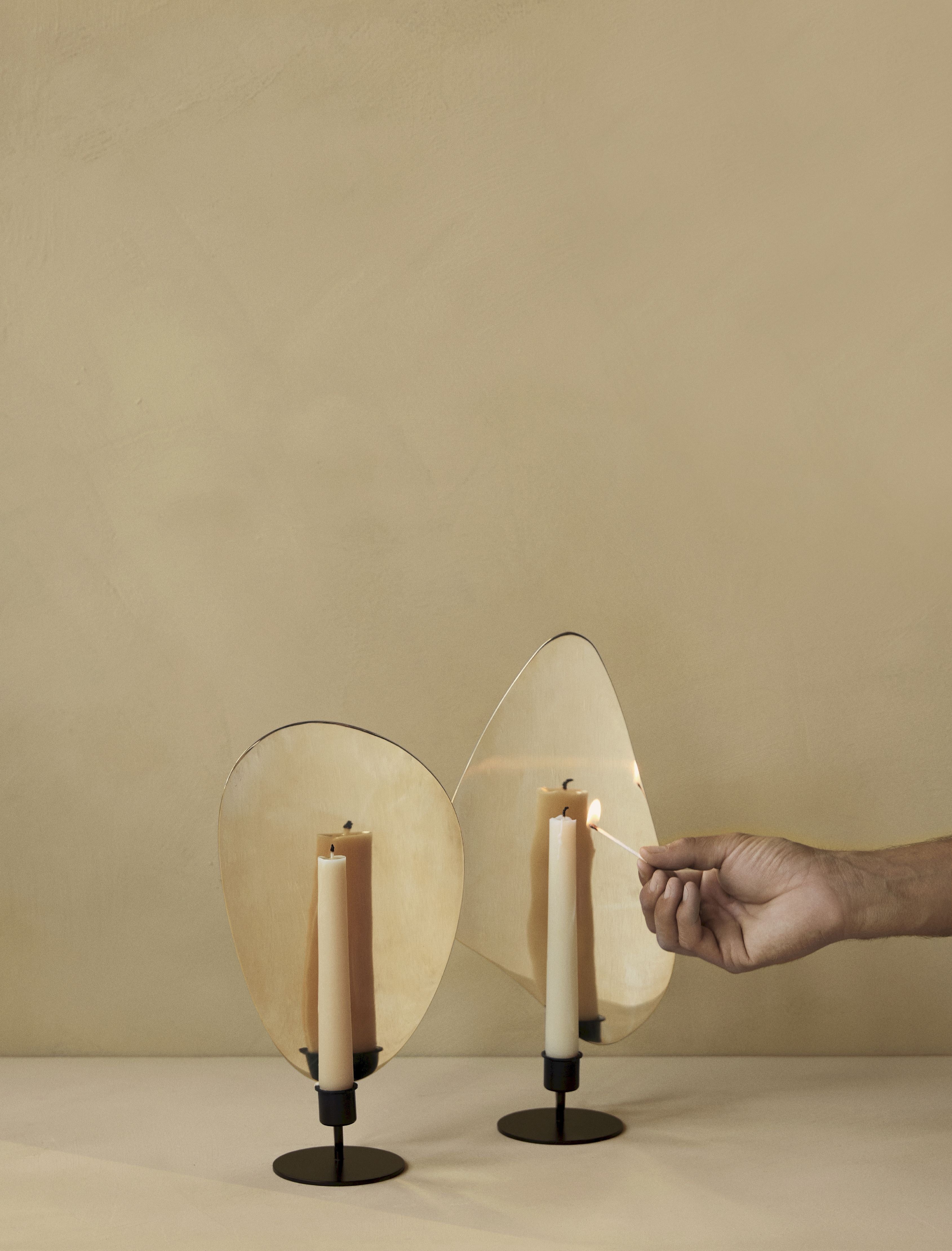 Audo Köpenhamn flambeau bordsljushållare 34 cm, bronsad mässing/grå