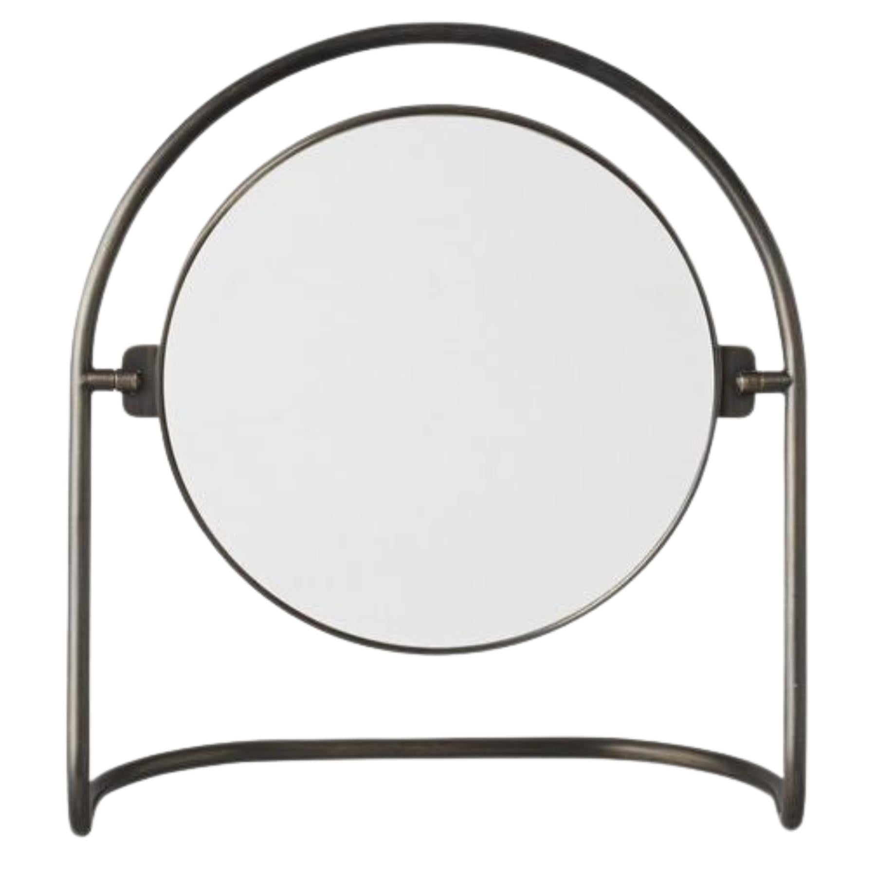 Audo Copenhagen Mirror de mesa Nimbus, latón bronceado