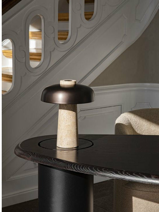 Audo Copenhagen Reverse Table Lampe, Travertine Marmor