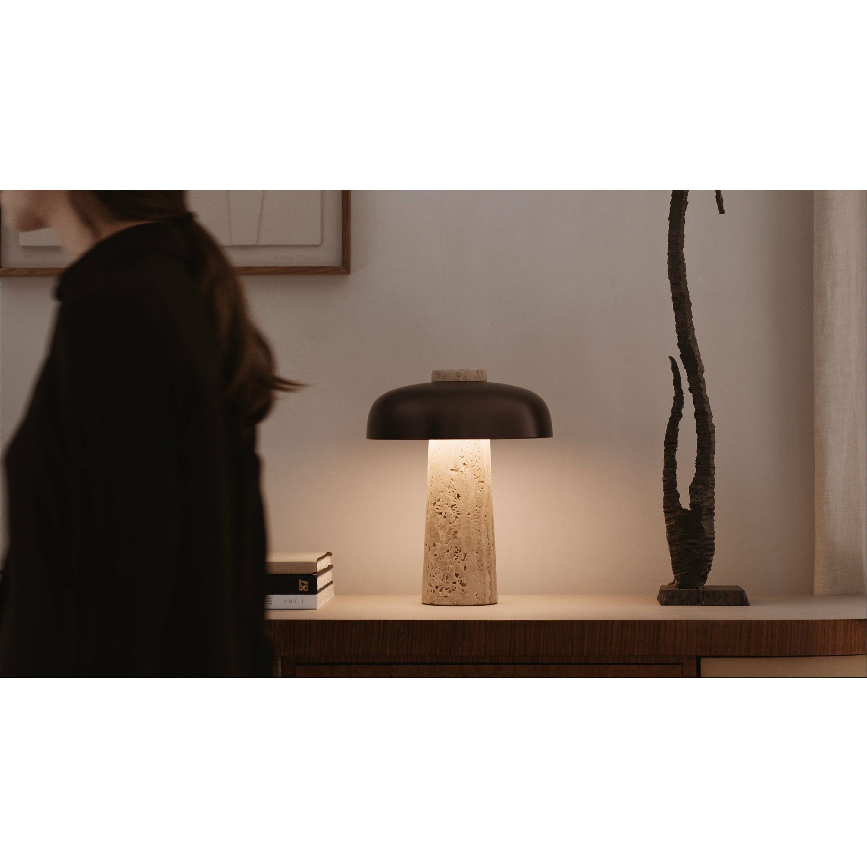 Audo Copenhagen Reverse Table Lampe, Travertine Marmor