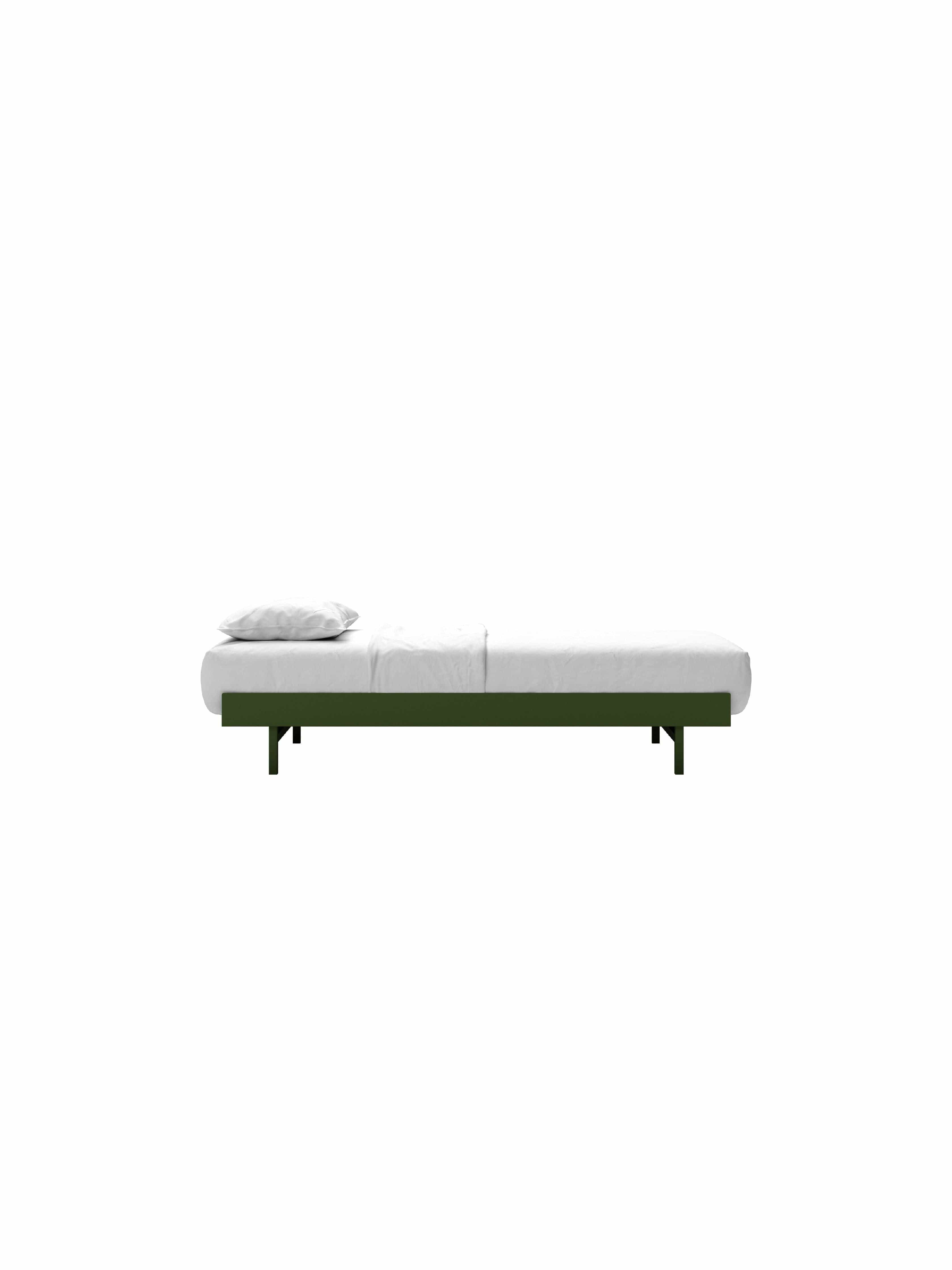 Moebe -säng 90 cm, tallgrön