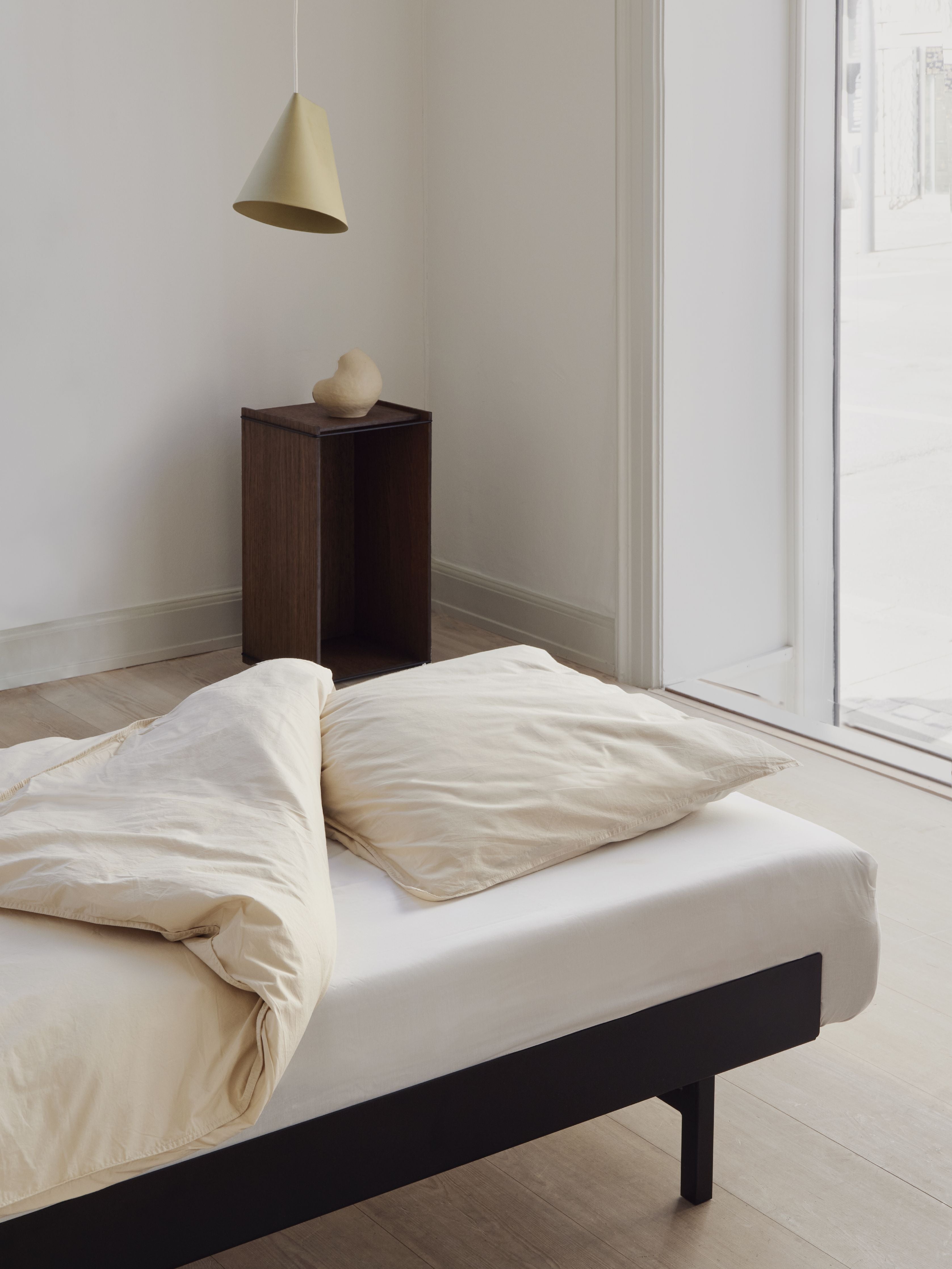 Moebe -Bett mit 1 Nachttisch 90 cm, schwarz