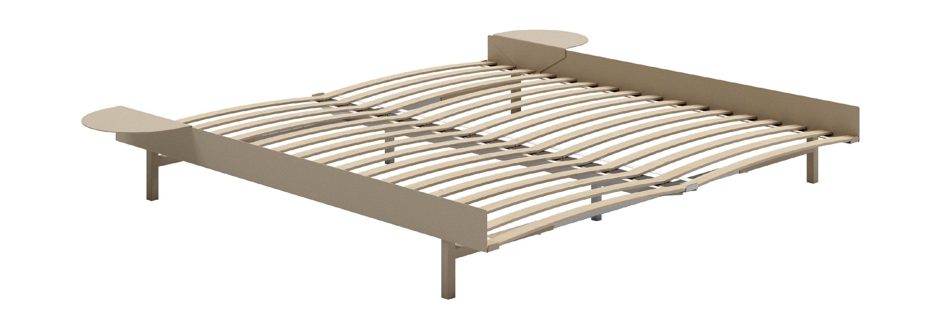 Moebe seng med lameller og 2 natborde 180 cm, sand